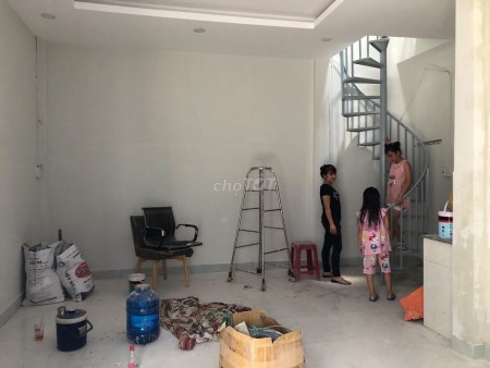 Cho thuê nhà 1 trệt, 1 lầu đường số 8, Quận Gò Vấp, dtsd 24m2, giá 5 triệu/tháng, LHCC