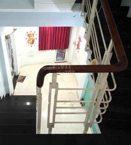 Hẻm Cao Thắng Quận 10 có nhà nguyên căn cần cho thuê giá 16 triệu/tháng, dtsd 42m2 (3.5x12)