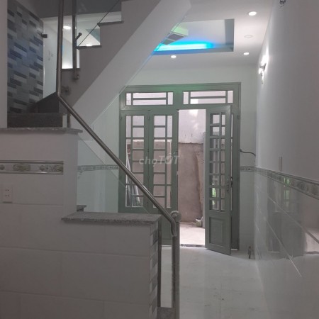 Cần cho thuê nhà nguyên căn Trương Đình Hội, Quận 8. Diện tích 3mx8m, 2 lầu