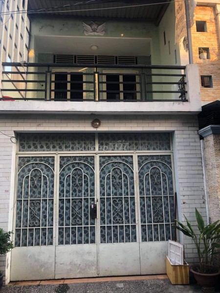 Nhà nguyên căn đường Hồ Bá Phấn, Quận 9, 5m x 18m, Cho thuê 8 triệu/tháng