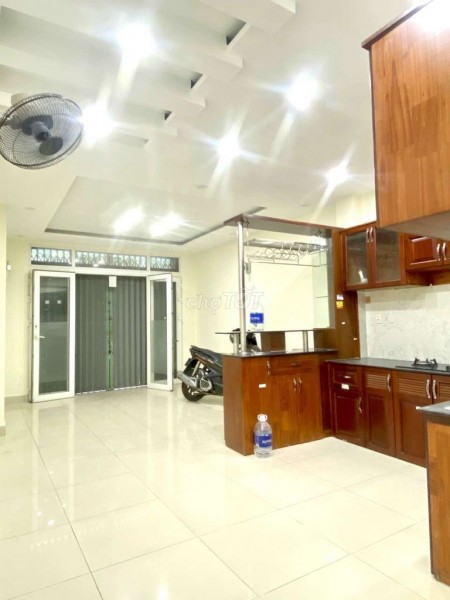 Nhà nguyên căn vừa mới xây mặt tiền đường, dt 4mx8m, tại Ông Bích Khiêm