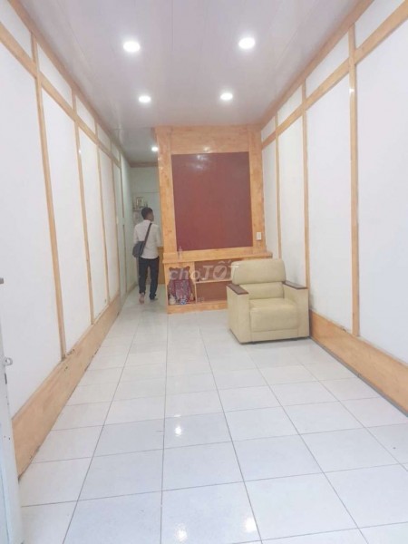 Cho thuê nhà nguyên căn 1 trệt 1 lầu tại đường Bạch Đằng, Bình Thạnh, Chỉ 7 triệu/tháng