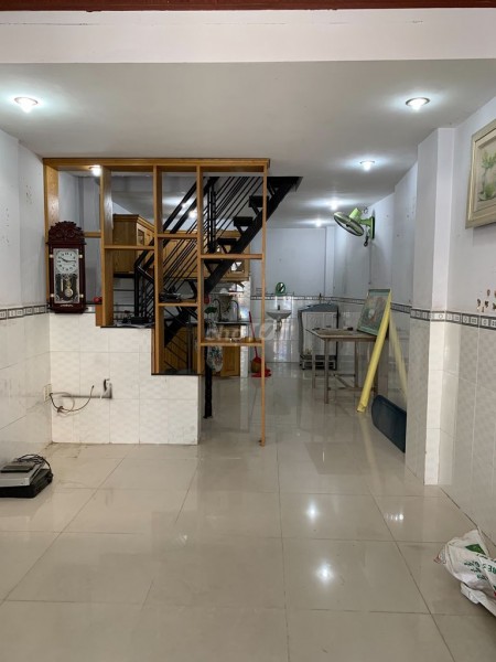 Đường số 28, Quận Gò Vấp cần cho thuê nguyên căn rộng 80m2, 2 tầng, giá 6.5 triệu/tháng