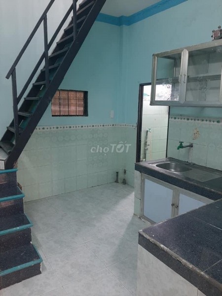 Cho thuê nguyên căn 1 trệt, 1 lầu, hẻm 290 Dương Bá Trạc, Quận 8, giá 5 triệu/tháng
