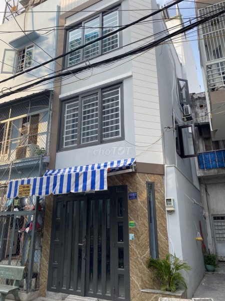 Nhà nguyên căn đúc 2 tầng kiên cố tại hẻm Lạc Long Quận, P10, Tân Bình