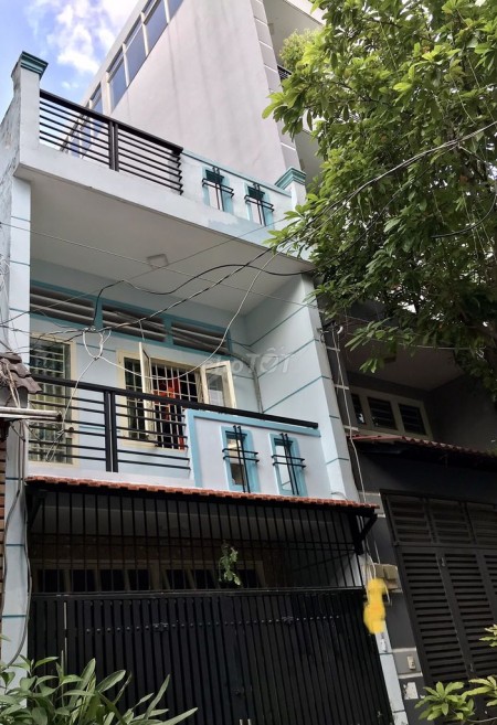 Cho thuê nhà nguyên căn đường mặt tiền đường Lê Quốc Trinh, Tân Phú. Dt 3.7m x 18m