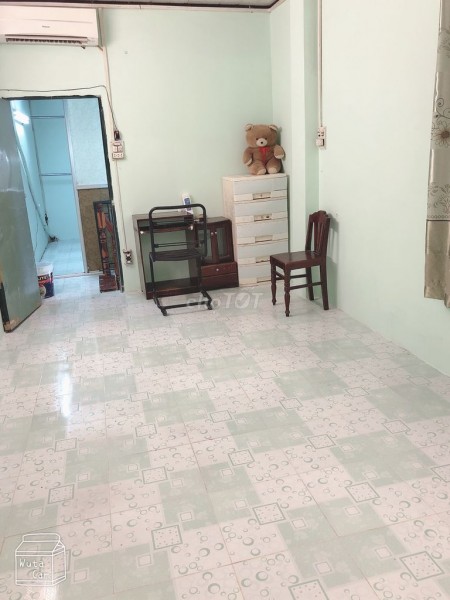 Nhà nguyên căn rộng 66m2, 2 tầng, có sẵn đồ dùng, hẻm Bến Nghé, Quận 7, giá 4.2 triệu/tháng