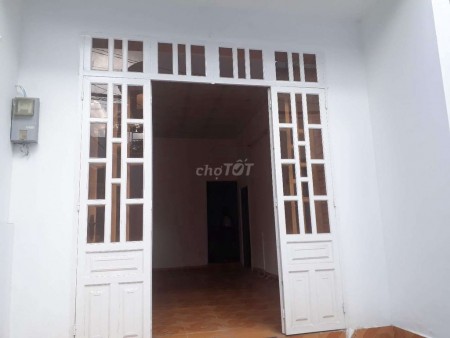 Cho thuê nhà nguyên căn cấp 4, rộng rãi, 2 phòng ngủ tại Nguyễn Duy Trinh, Quận 2