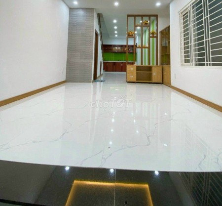 Cho thuê nhà nguyên căn mới tinh tại Đường Số 7 Cư Xá Đô Thành, Quận 3