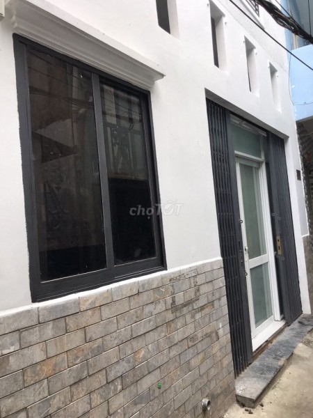 Cho thuê nhà nguyên căn đẹp tuyệt vời, tại Phan Văn Trị, Quận 5