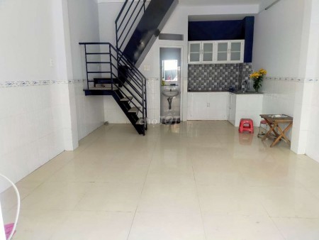 Cho thuê nhà Quận 8 chính chủ rộng 26m2, 2 tầng, giá 8 triệutháng, lh 0708933020