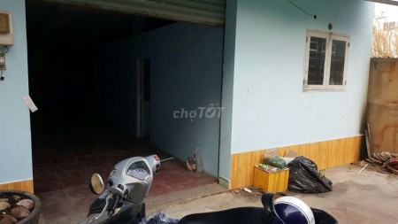 Mình có nhà cấp 4 vào ở ngay cần cho thuê giá 6 triệu/tháng, dtsd 120m2, hẻm 409/88/53/11 Huỳnh Thị Hai