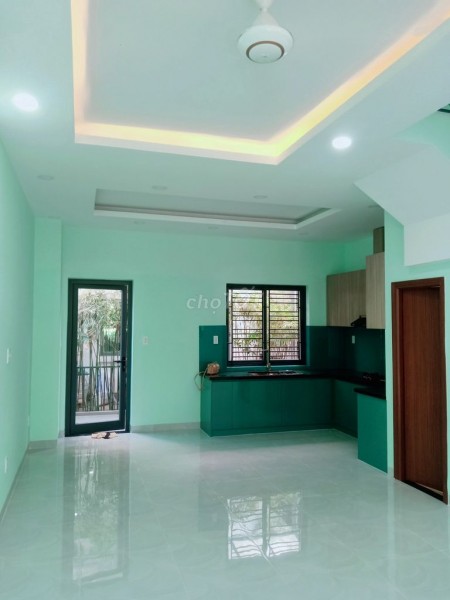 Cho thuê nhà phố liền kề River Park Quận 9, Nhà mới, 75m2, 3 tầng cho thuê 13 triệu/tháng