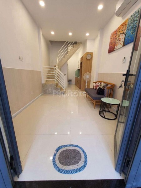 Cho thuê nhà hẻm Lý Thái Tổ, Quận 8 rông 38m2, 2 tầng, 2 PN, có sẵn đồ, giá 10 triệu/tháng