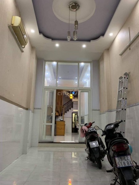 Hẻm Trần Xuân Soạn, Quận 7 cần cho thuê giá 17 triệu/tháng, 3 tầng, kiên cố, đồ dùng có sẵn