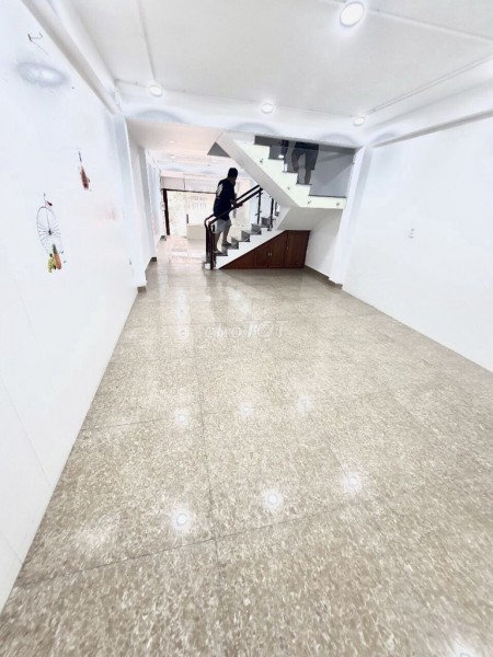 Nhà nguyên căn mới diện tích 125m2, 3 tầng tại 282C Nguyễn Trọng Tuyển, Phú Nhuận