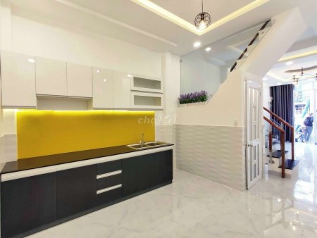 Đường số 6, Quận Gò Vấp có nhà chính chủ cần cho thuê giá 8.5 triệu/tháng, dtsd 38m2, 2 tầng