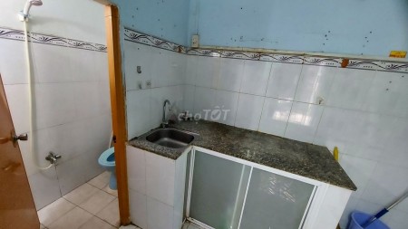 Hẻm 5/36 Nguyễn Ngọc Lộc Quận 10 cần cho thuê nguyên căn 30m2, 2 tầng, giá 6.5 triệu/tháng