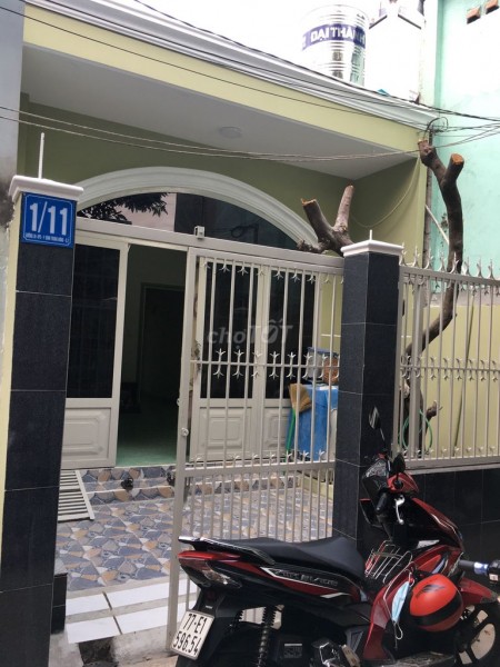 Tôi có căn nhà vừa mới sơn sửa lại sạch sẽ mới tinh cần cho thuê tại Đường 39, Bình Trưng Đông, Quận 2