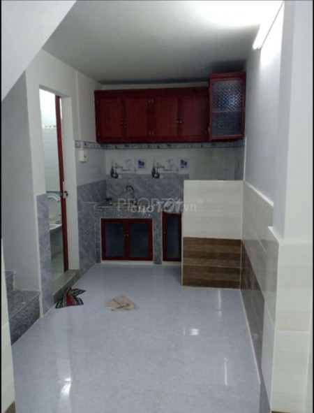 Có nhà đường Bà Hom, Quận 6 cần cho thuê dtsd 34m2, giá 7.8 triệu/tháng, 3 tầng, rộng thoáng