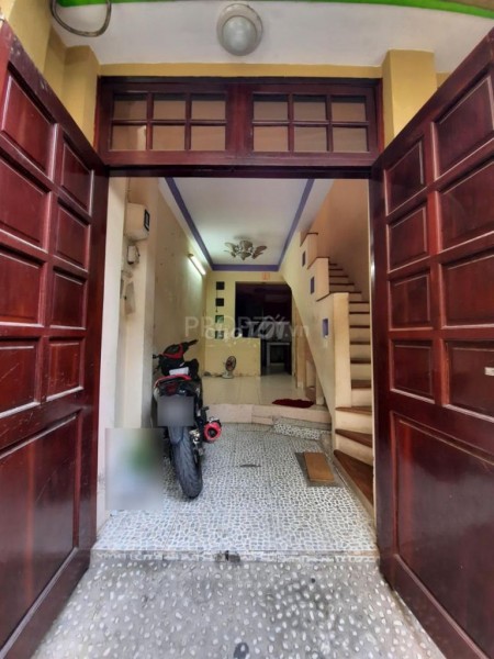 Cho thuê nhà nguyên căn, 1 trệt 3 lầu, 3pn, 3wc, dtsd 110m2