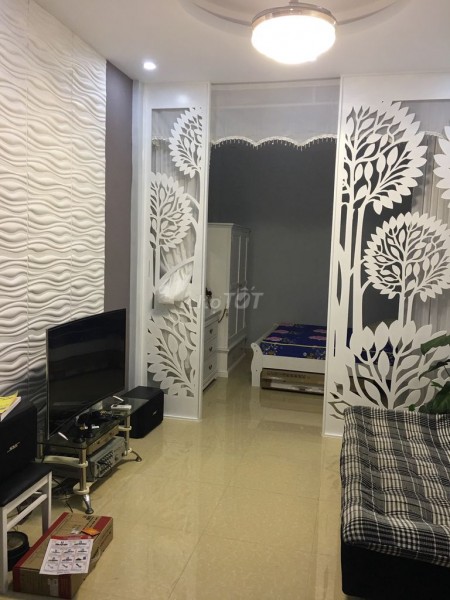 Cho thuê nhà Hậu Giang, Quận 6 rộng 140m2, 2 PN, hường Tây, dtsd 140m2, giá 15 triệu/tháng