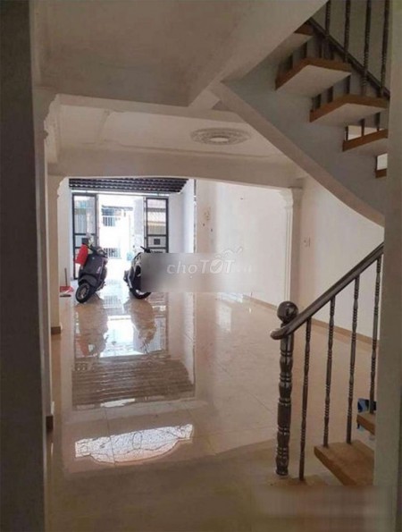 Cần cho thuê nhà nguyên căn mặt tiền đường Đình Tân Khai, 3 tầng, 4 phòng ngủ