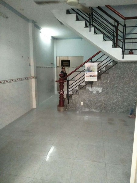 Hẻm Võ Văn Vân, Bình Chánh cần cho thuê nhà rộng 40m2, 1 trệt, 1 lầu, giá 4 triệu/tháng