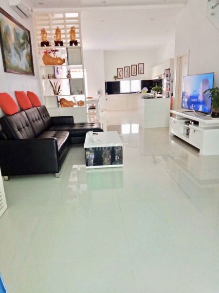 Có nhà đường Nguyễn Hoàng, Quận 2 cần cho thuê giá 25 triệu/tháng, dtsd 255m2, LHCC