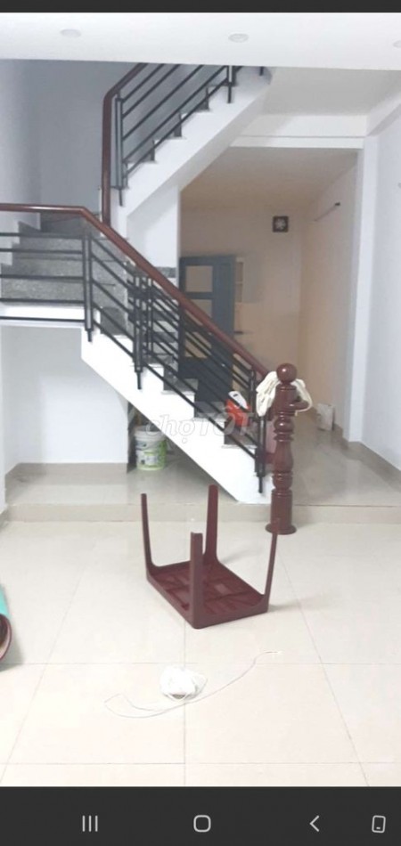 Nhà đúc 3.5 tầm, có sân thượng cần cho thuê giá 10 triệu/tháng, dtsd 180m2, hẻm Tân Kỳ Tan Quý, Tân Phú