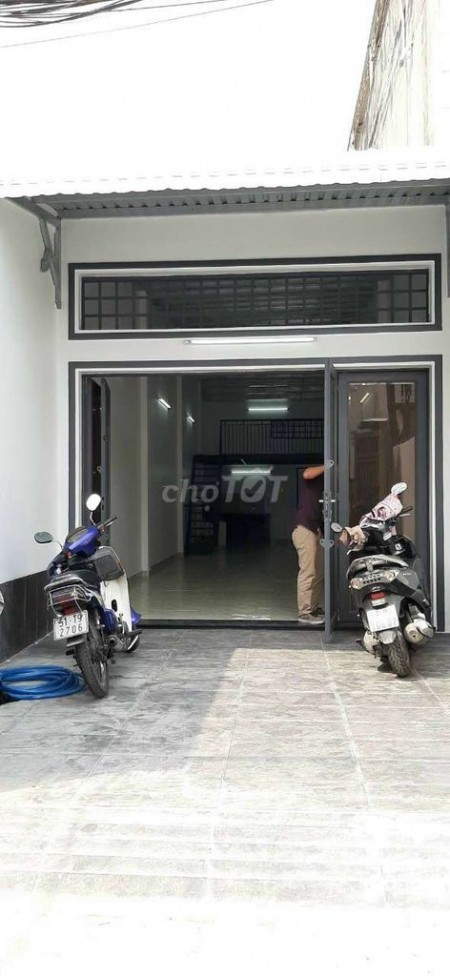 Nhà nguyên căn riêng biệt mới xây mới toanh, rộng rãi sạch sẽ, dtsd 100m2