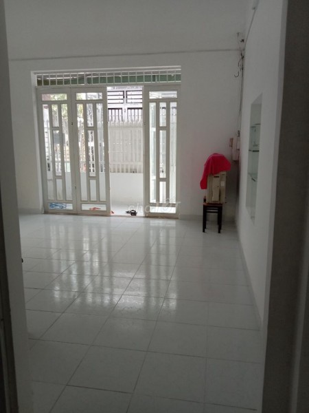 Nhà ở nguyên căn riêng biệt 60m2 tại Bà Điểm 6, Bà Điểm Hóc Môn