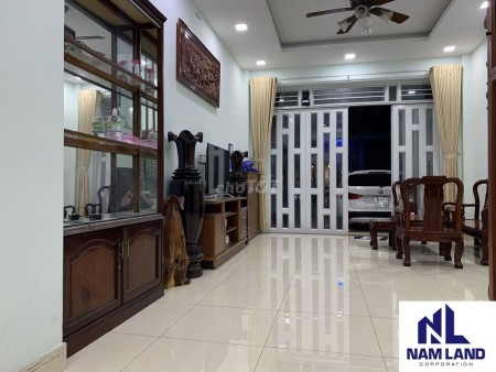Nguyên căn để trống Quận 2, chủ cần cho thuê nhanh, 3 lầu, dtsd 180m2, giá 16 triệu/tháng, lh 0936596882