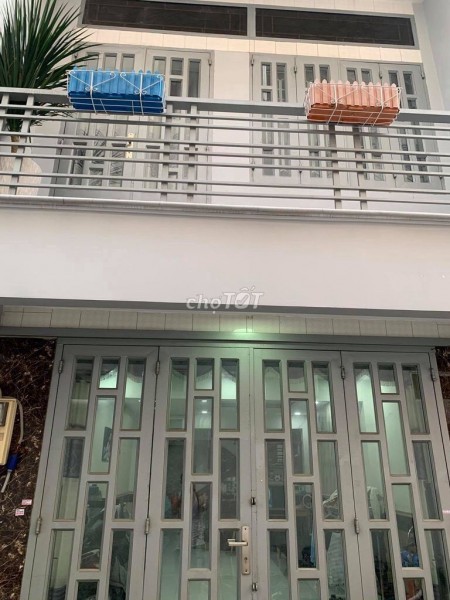 Cho thuê nhà nguyên căn mới đẹp, đường thuận tiện đi lại 3PN giá 9tr5/tháng. Phan Huy Ích Gò Vấp