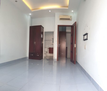 Khu dân cư Lữ Gia, Quận 11 cần cho thuê nguyên căn rộng 100m2, 2 tầng, giá 11 triệu/tháng