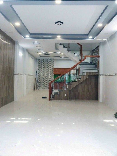 Cho thuê nhà khu dân cư đông Quận 12, dtsd 110m2, giá 5 triệu/tháng, lh 0766376322