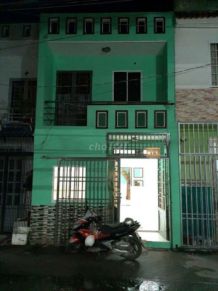 Hẻm xe hơi lớn đường Trần Văn Mười, Hóc Môn cần cho thuê nguyên căn 40m2, 2 tầng, giá 4 triệu/tháng