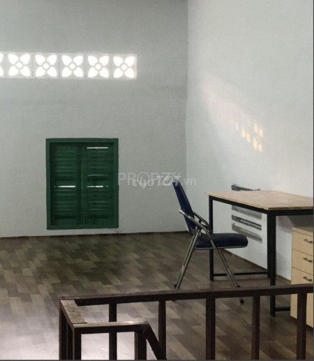 Mình cần cho thuê nhà rộng 36m2, 1 trệt, 1 lầu đúc bê tông, hẻm Hưng Phú, Quận 8, giá 6.5 triệu/tháng