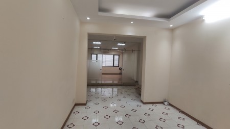 Chính chủ cho thuê nhà, thiết kế tầng 1-2 làm văn phòng, hiện đại, tiện nghi.