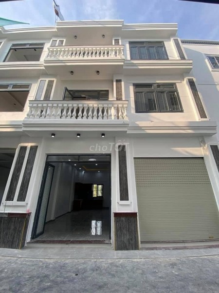 Nhà nguyên căn Bình Thạnh, 4m x 17m, 4 tầng, 4 phòng ngủ, nhà mới, đẹp