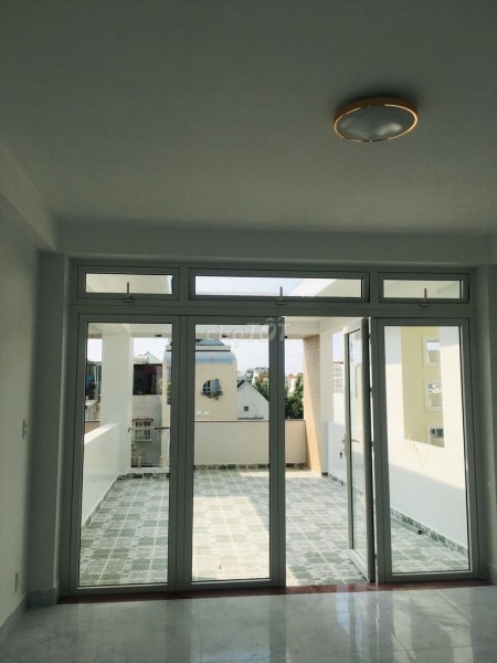 Cần cho thuê căn nhà mặt tiền 100m2, 5 tầng, 5PN khu Bàn Cờ DC