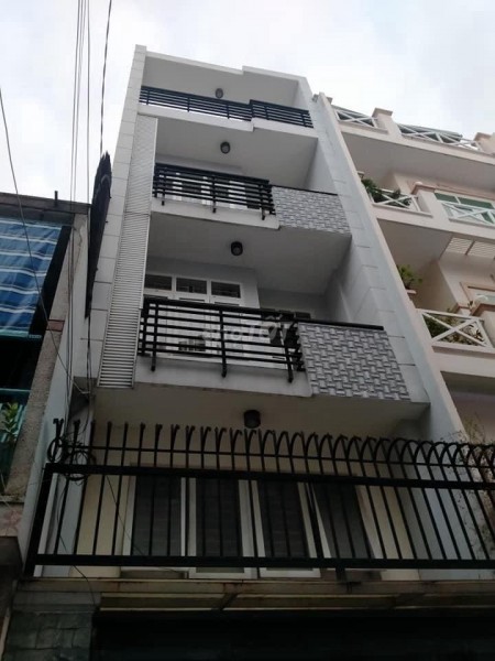 Nhà nguyên căn diện tích sử dụng 211m2, nhà mới đẹp có thể chuyển vào ở ngay tại hẻm 6m Huỳnh Văn Bánh, PN