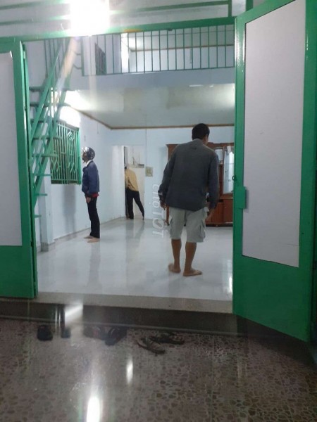 Có nhà rộng 40m2, 1 trệt, 1 gác, sàn gạch men, còn mới, giá 5 triệu/tháng, hẻm Kha Vạn Cân, Thủ Đức