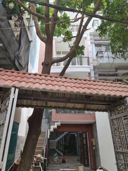 Cho thuê nhà nguyên căn mặt tiền đường 51, P14, Gò Vấp. Dt 4m x 16m, 1 trệt 3 lầu