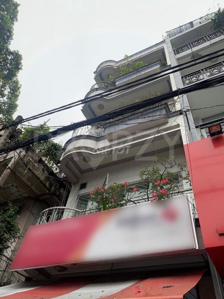 Cho thuê nhà mặt tiền có 8 phòng ngủ, 1 trệt và 4 lầu tại Ngô Quyền Quận 10