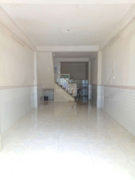 Mình có nhà hẻm an ninh Quận 11 cần cho thuê giá 10.5 triệu/tháng, dtsd 200m2, lhcc 0778709377
