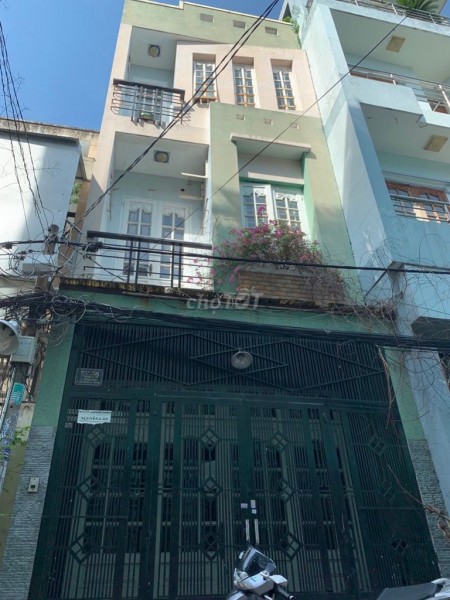 Nhà nguyên căn đức BTCT kiên cố 1 trệt 2 lầu, 4m x 12m, 5PN tại Đường Trường Chinh Tân Phú