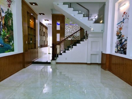 Có nhà nguyên căn hẻm 194 Võ Văn Tần, Quận 3 cần cho thuê giá 15 triệu/tháng, dtsd 60m2