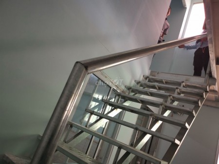 Nhà nguyên căn 80m2, 1 trệt 1 lầu tại Quốc Lộ 13, Hiệp Bình Phước, Thủ Đức