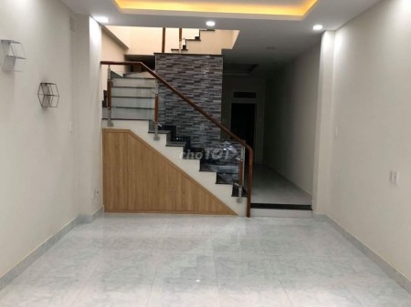 Cần cho thuê nguyên căn rộng 72m2, 2 tầng, hẻm an ninh 1007 Lạc Long Quân, Tân Bình, giá 12 triệu/tháng